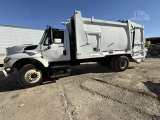 2011 INTERNATIONAL WORKSTAR 7400