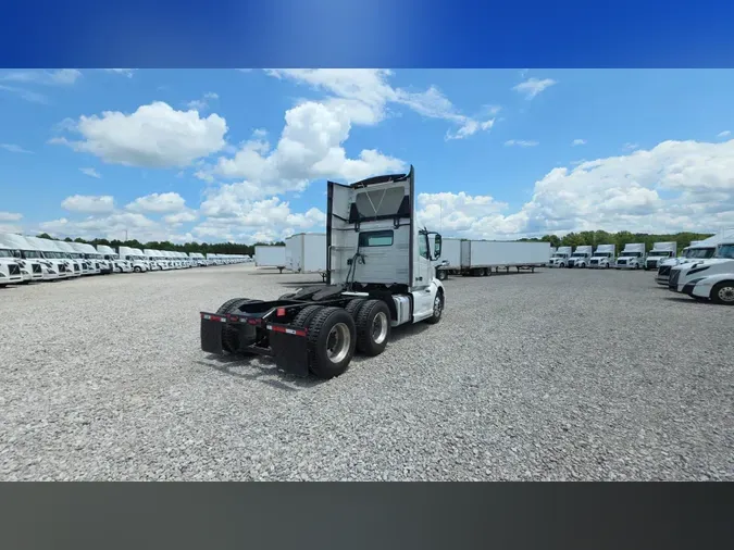 2019 Volvo VNL300