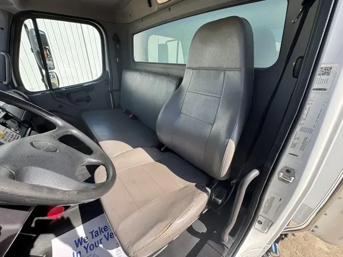2019 Freightliner Business Class M2 106