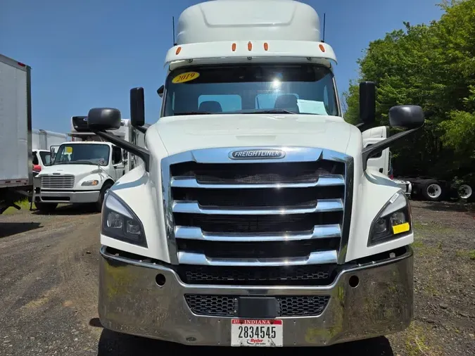 2019 FREIGHTLINER NEW CASCADIA PX12664