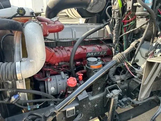 2015 MACK CXU613