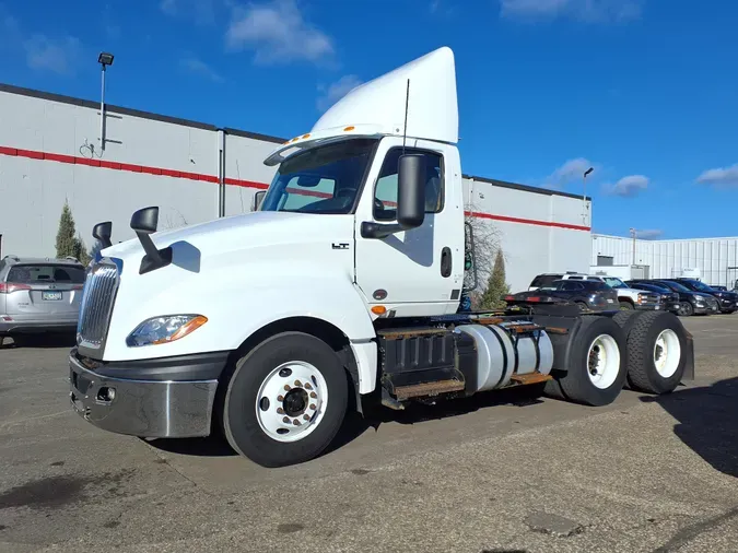 2018 NAVISTAR INTERNATIONAL LT625 DAYCAB T/A530f401702077bc434e0b8e45001b9b7