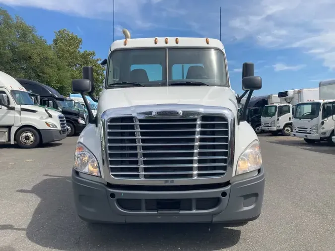 2017 FREIGHTLINER CASCADIA 125