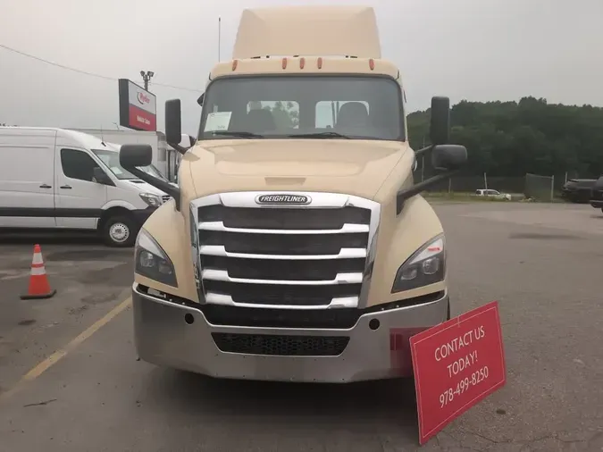 2019 FREIGHTLINER/MERCEDES NEW CASCADIA PX126645311b21525237c27effb234212859794