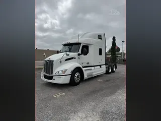 2023 PETERBILT 579