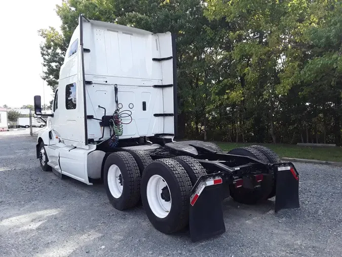 2020 NAVISTAR INTERNATIONAL LT625 SLPR CAB