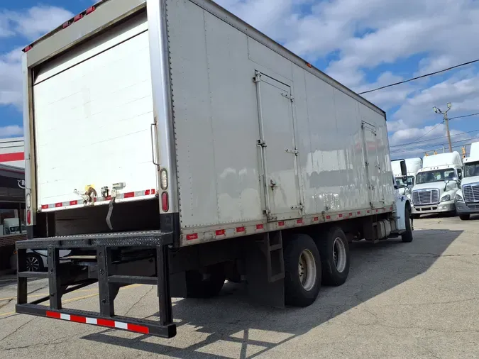 2017 FREIGHTLINER/MERCEDES M2 106