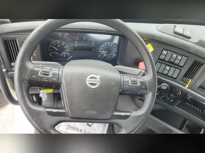 2020 VOLVO VNL300