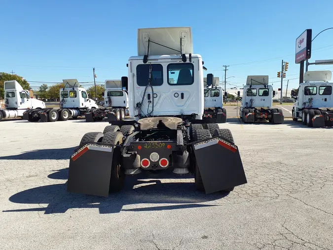 2018 FREIGHTLINER/MERCEDES CASCADIA 125