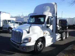 2018 FREIGHTLINER/MERCEDES CASCADIA 125