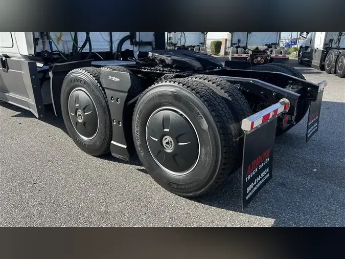 2022 FREIGHTLINER CA12653260ae7fcce03561a1c412b9b8042c9