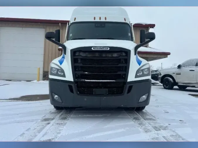 2022 Freightliner Cascadia 126