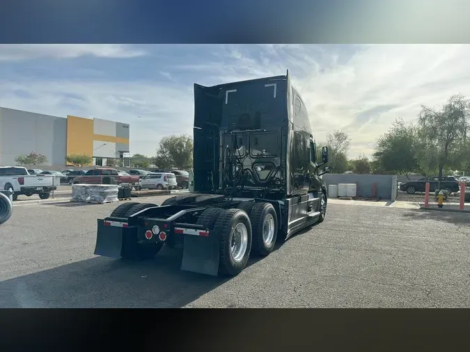 2024 Freightliner Cascadia