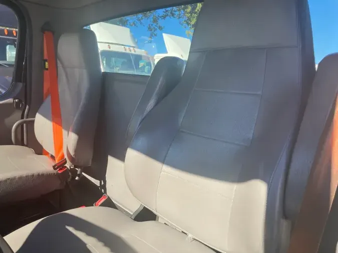 2019 FREIGHTLINER/MERCEDES M2 106