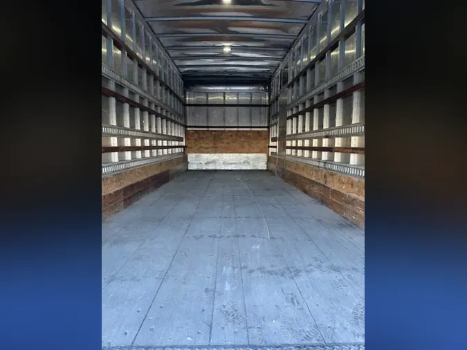 2019 FREIGHTLINER/MERCEDES M2 106