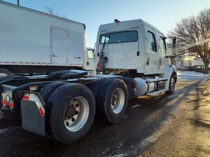 2016 FREIGHTLINER/MERCEDES M2 112