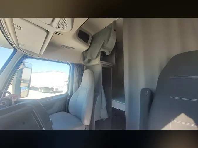 2019 Volvo VNL 740