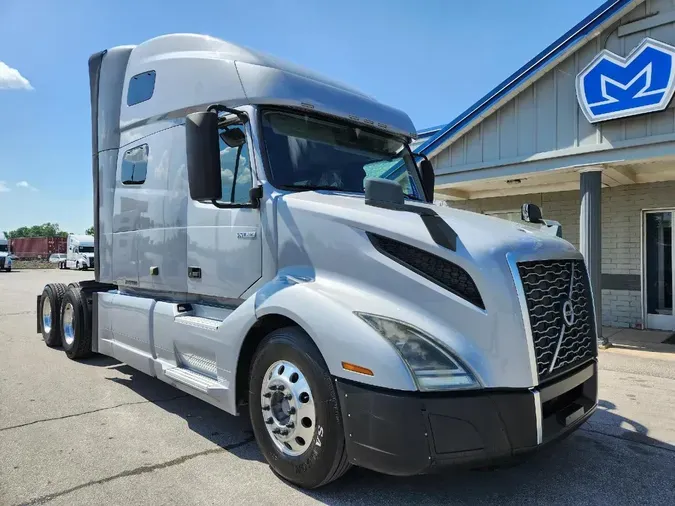 2019 VOLVO VNL64T760