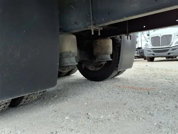2017 FREIGHTLINER M2 106