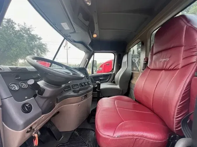 2013 Freightliner Cascadia