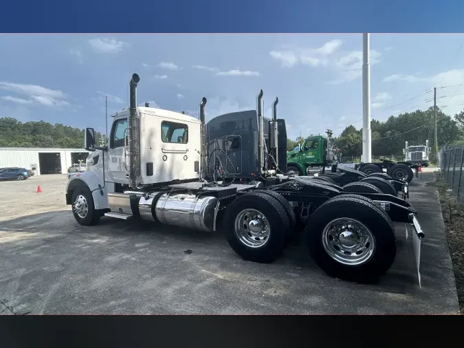 2025 Peterbilt 567