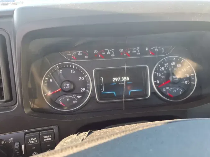 2019 NAVISTAR INTERNATIONAL LT625 DAYCAB T/A533a67df2ad3e0a4851ce1868cd5be7d