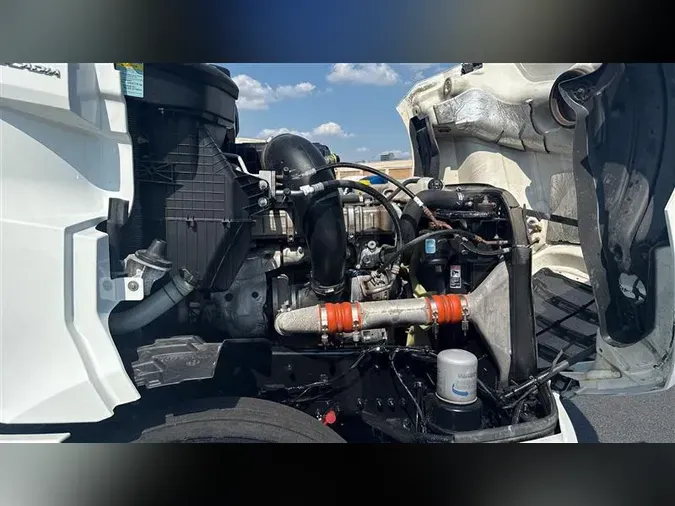 2021 FREIGHTLINER CA126
