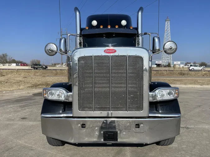 2022 Peterbilt 389
