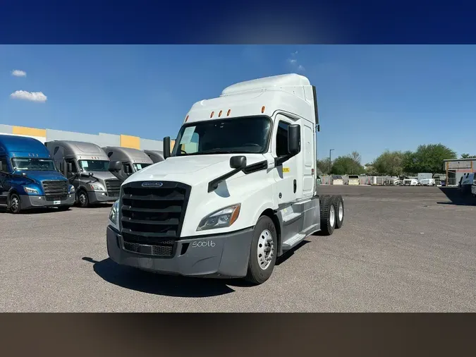 2019 Freightliner Cascadia 126
