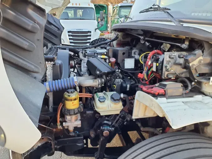 2020 FREIGHTLINER/MERCEDES M2 106