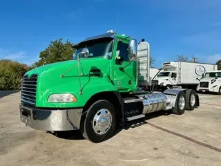 2018 MACK CXU613