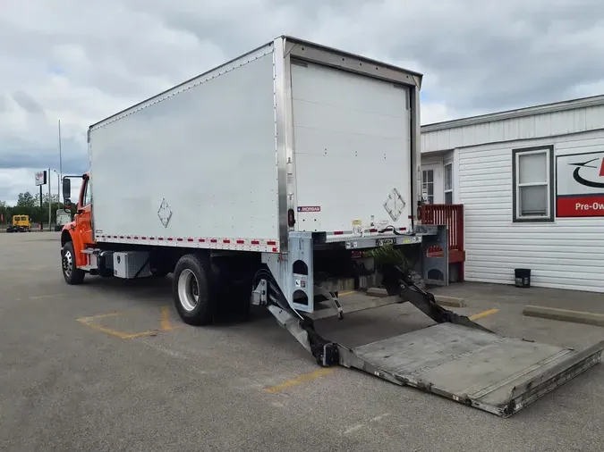 2018 FREIGHTLINER M2 106
