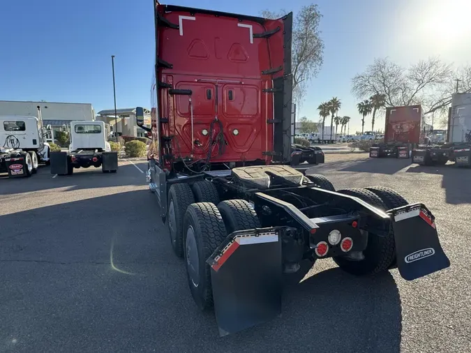 2021 Freightliner Cascadia