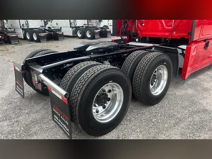 2022 FREIGHTLINER CA126