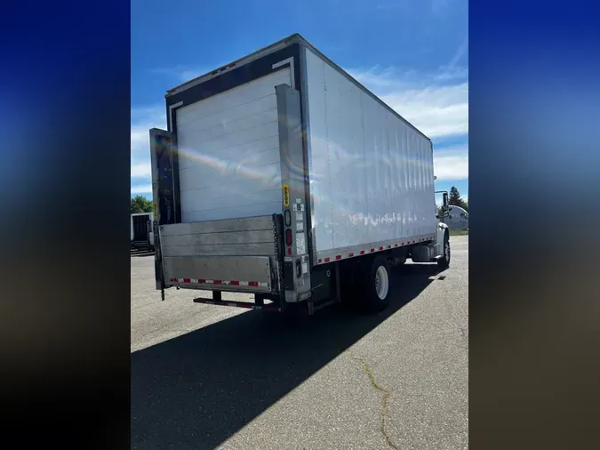 2018 FREIGHTLINER/MERCEDES M2 106