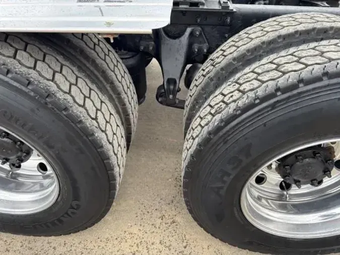 2021 International LT625