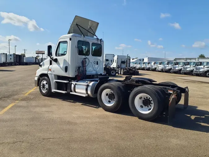 2019 FREIGHTLINER CASCADIA 125
