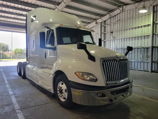 2018 NAVISTAR INTERNATIONAL LT625 SLPR CAB