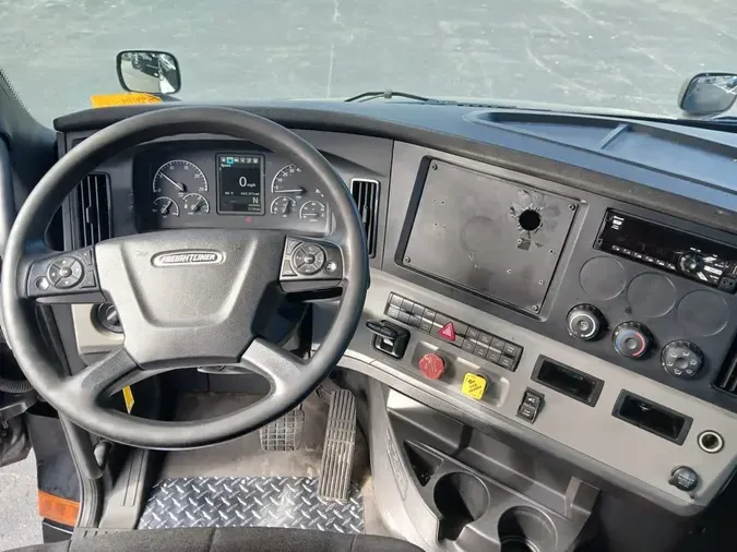2019 FREIGHTLINER/MERCEDES NEW CASCADIA 126
