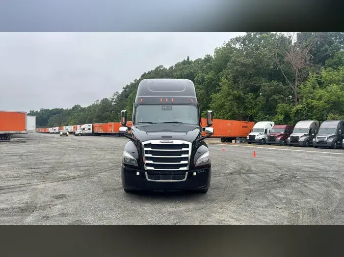 2024 Freightliner Cascadia 12653581812a89c75bfbc879a98a7feb0b0