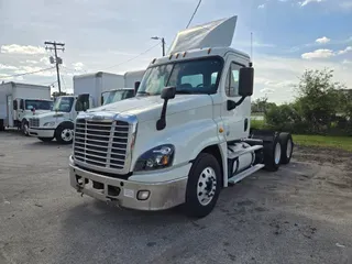 2018 FREIGHTLINER/MERCEDES CASCADIA 125