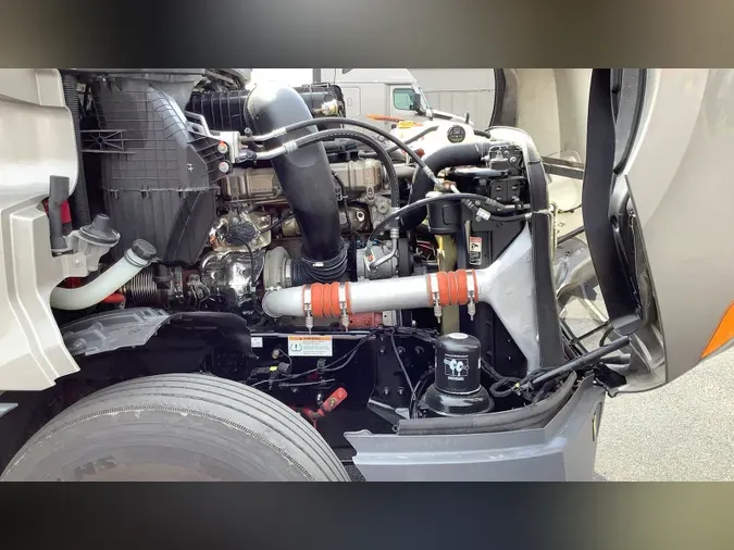 2024 Freightliner Cascadia 12653606f0c1cc39ee322f87866ca2dda6c