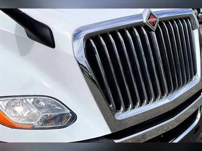 2022 INT LT625 6x4