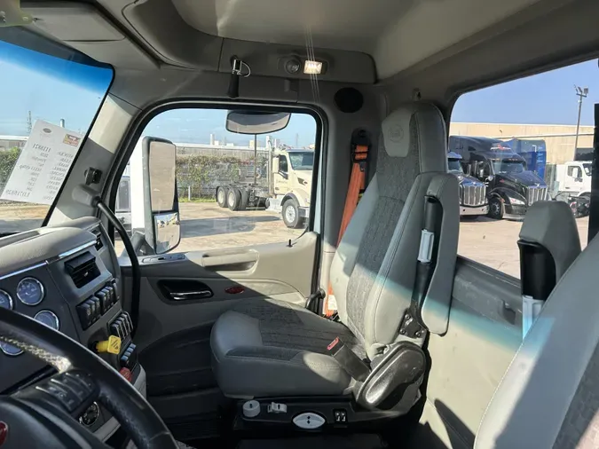 2020 Peterbilt 567