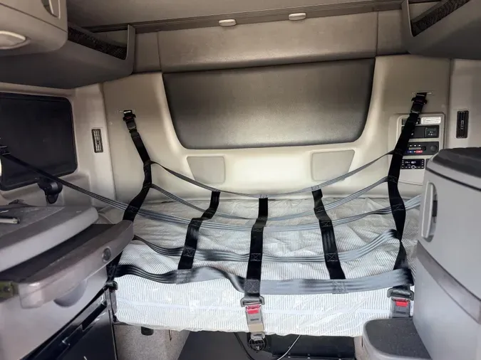 2023 International LT625