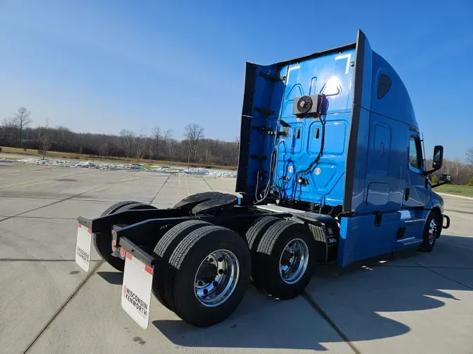 2022 Freightliner Cascadia
