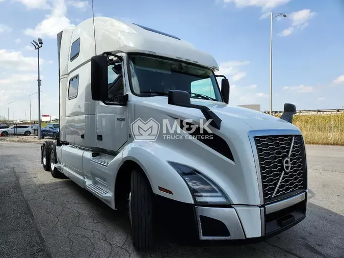 2022 VOLVO VNL64T860