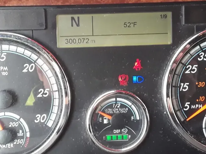 2020 FREIGHTLINER/MERCEDES CASCADIA 125