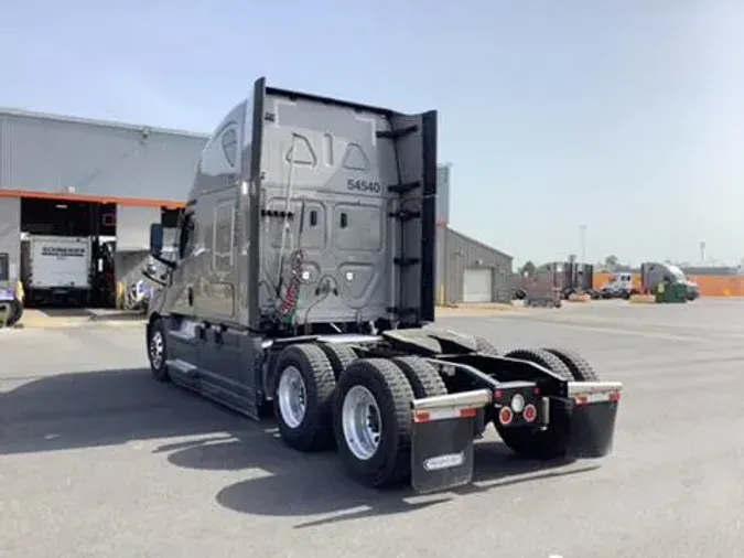 2023 Freightliner Cascadia