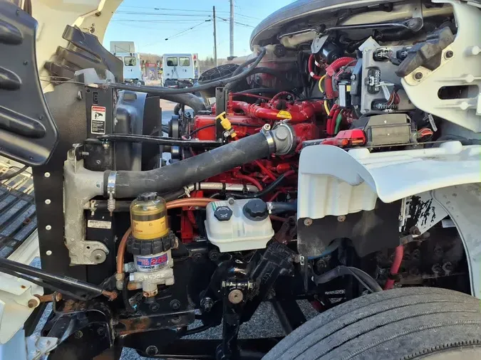 2018 FREIGHTLINER/MERCEDES M2 106